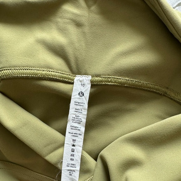 NWOT Lululemon InStill Leggings - Picture 4 of 5